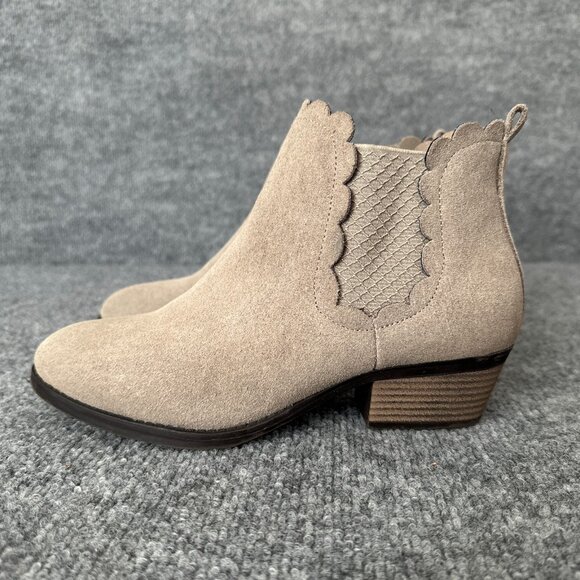 Sktechers Booties Womens 8 Taupe Grey Suede Air Cooled Scalloped Edge Boots - Picture 5 of 16